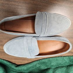 Women's Universal Threads Leather Loafer