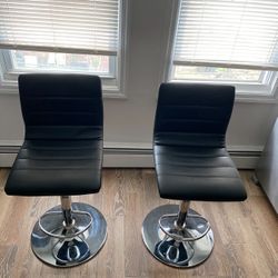 Adjustable bar style chairs