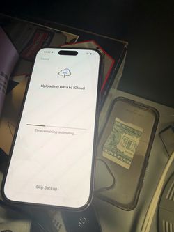 iPhone 16 pink