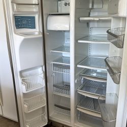 Electrolux Refrigerator 