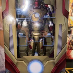 Neca - Marvel - Iron Man 1/4 Scale Figure - New