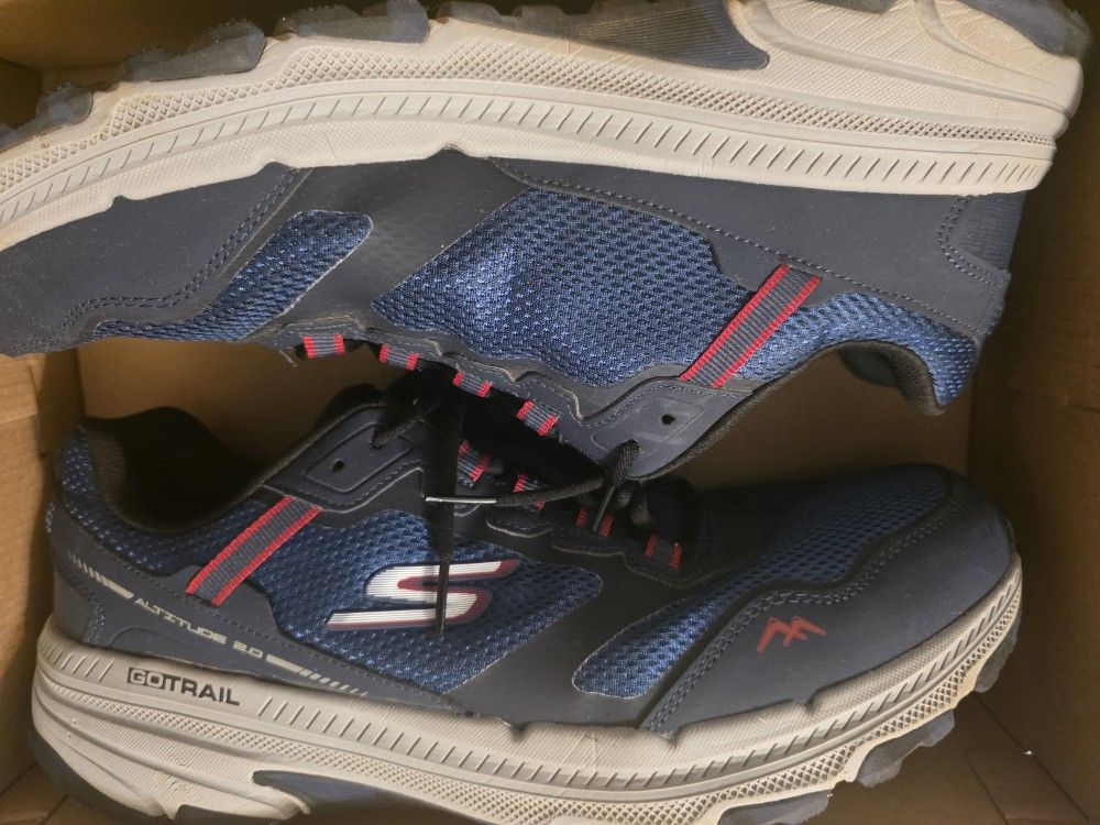 Sketchers New Go Trail Shoes