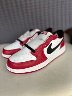Air Jordan 1 low OG Chicago red size 6.5 Youth