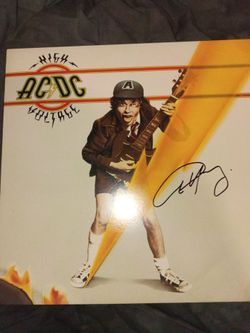 Angus Young signed autograph album record vinyl AC DC