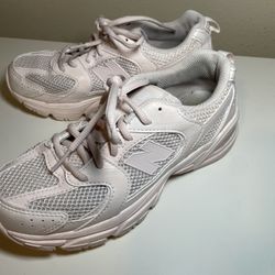 Big Girls Sz 3.5 New Balance Light Pink