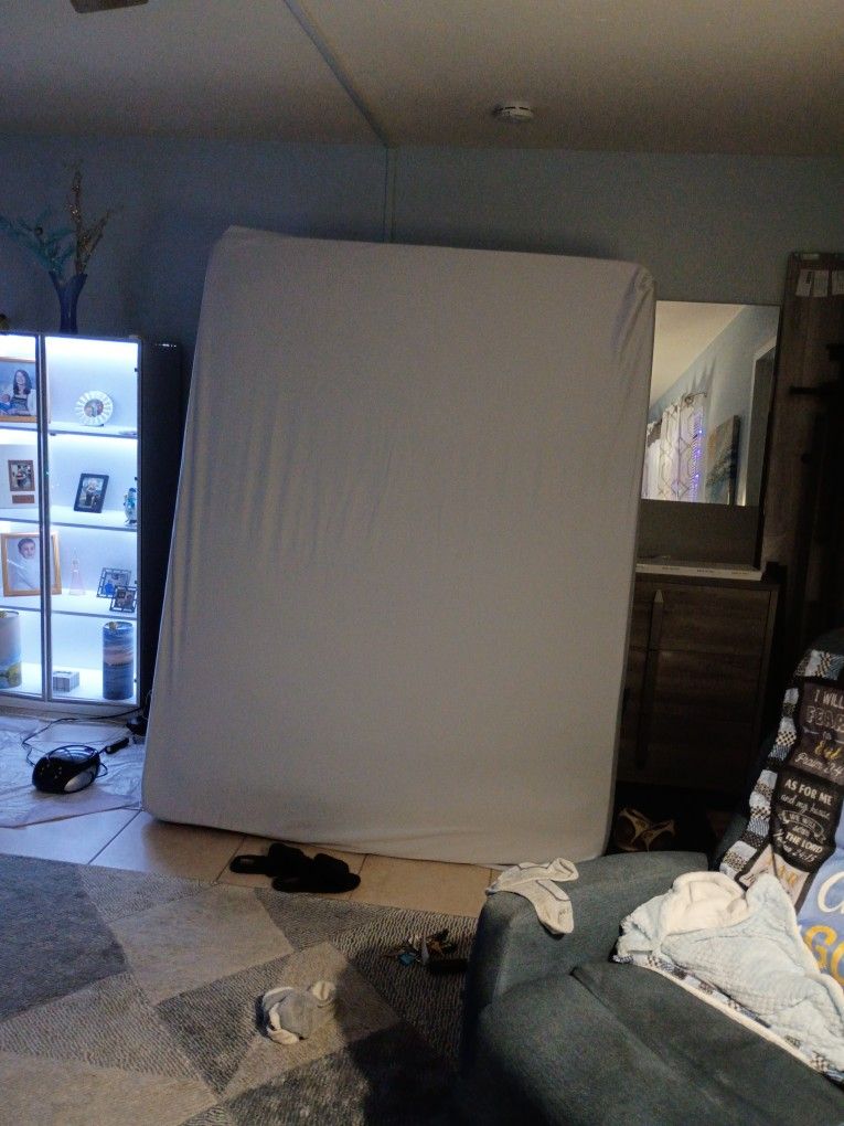 Queen Size Bed With Box spring and Mattress. Also Metal Frame. Made In Italy. Never Used, Drawers Close Slowly