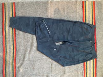 Lulu Lemon Jogging Men's Pants/ Activewear/ Large