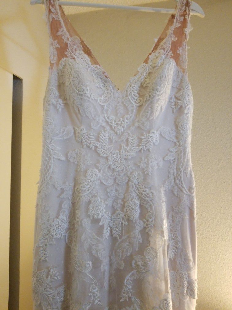 Wedding Dress Size 10 Cream Color