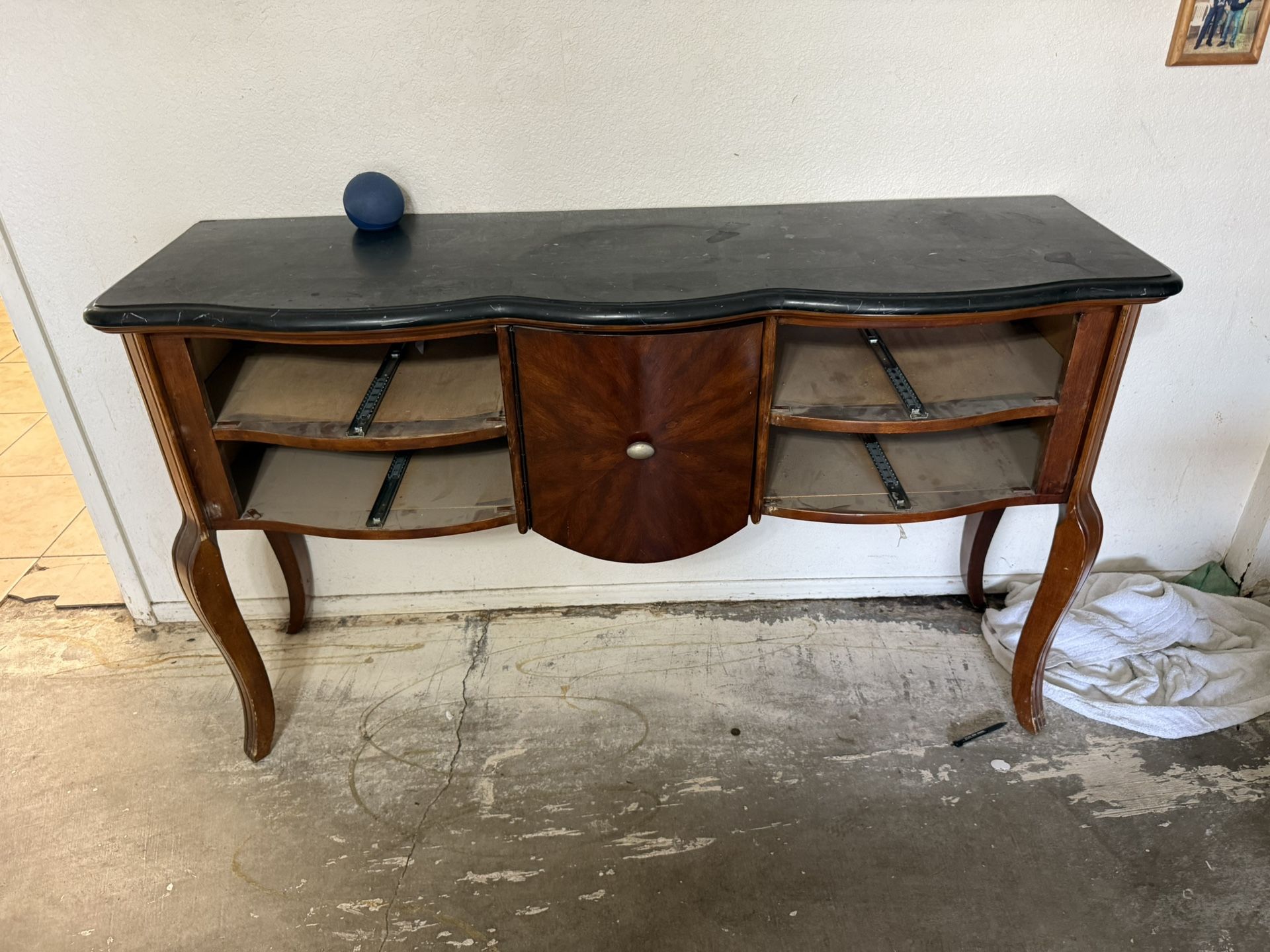 Sideboard Table Hutch