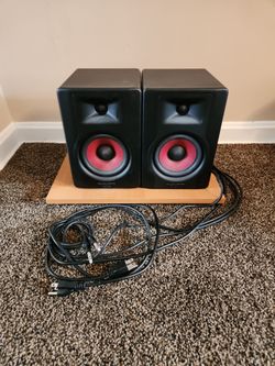 Studio Monitor Speakers (Set of Two)