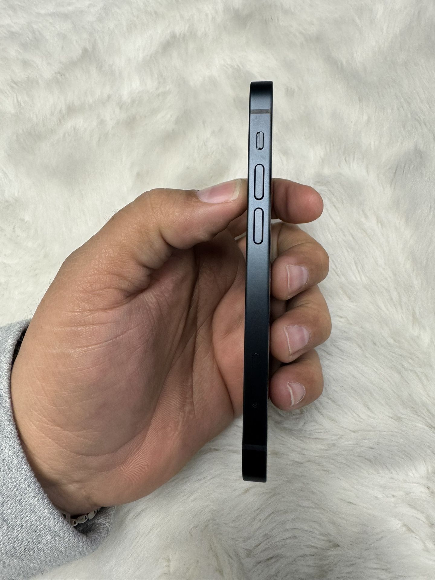 Apple iPhone 13 mini 256GB Unlocked $350