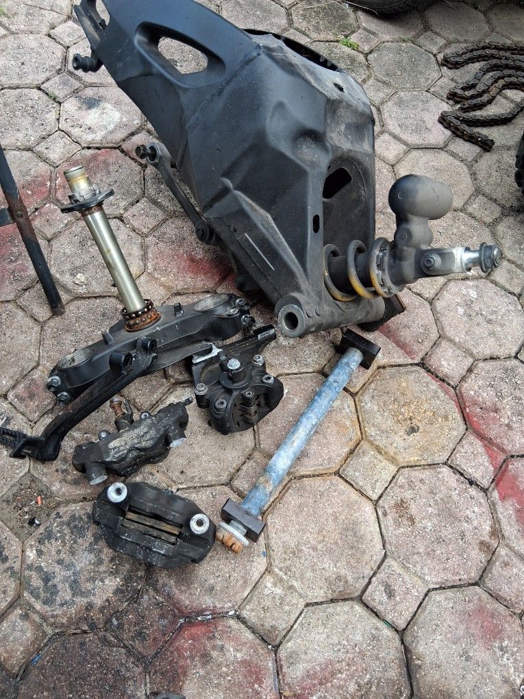 Suzuki Gsxr Parts..06 And 05