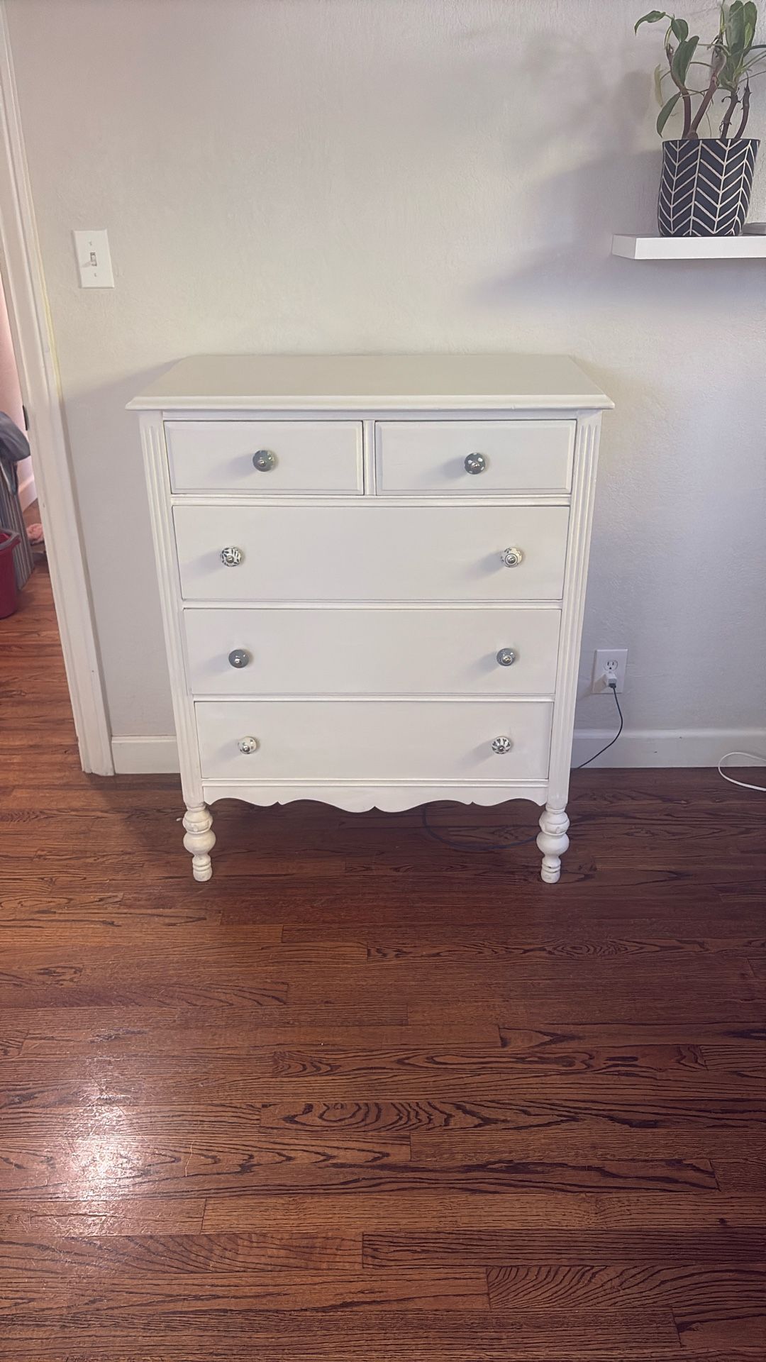 White Wood Dresser 