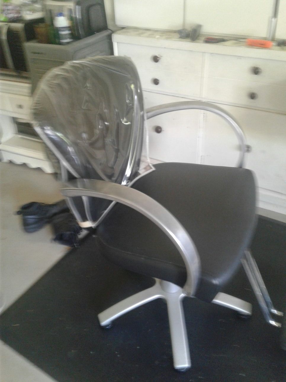 Salon chair