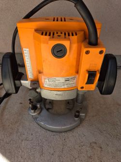 Plunge Router