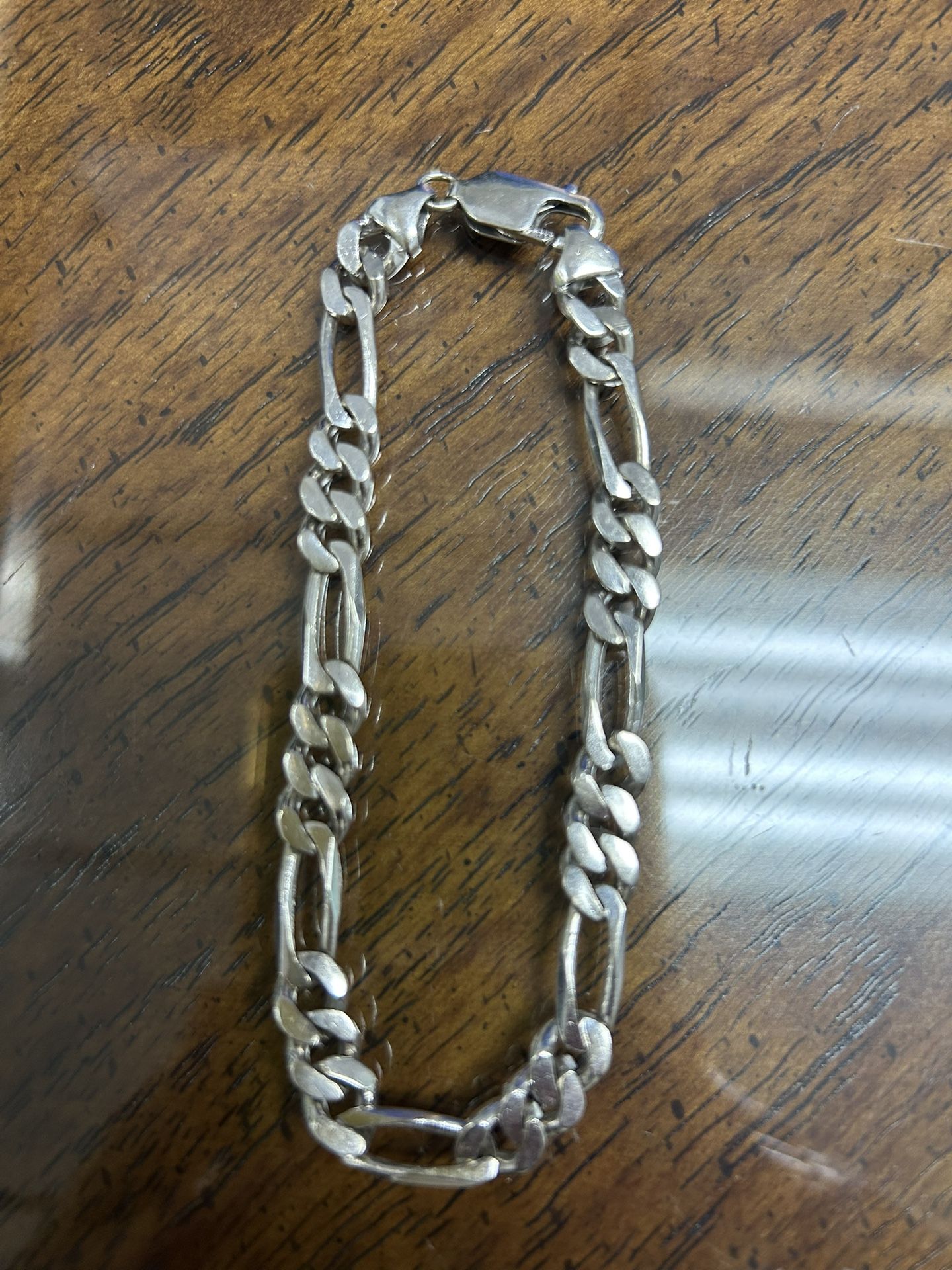 14k Solid Gold White Gold Figaro Bracelet 8 Inches Pick Up Only At My Office!! 20 Grams.