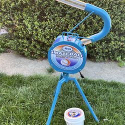 JUGS small Ball Pitching Machine 