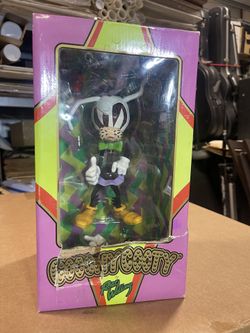 New Inbox, Robert Williams, Limited Edition Coochy Cooty 9 inch vinyl collectible figure!