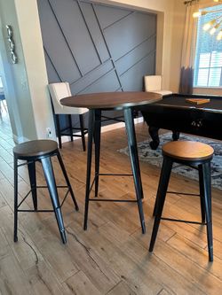 Pub/Bar table