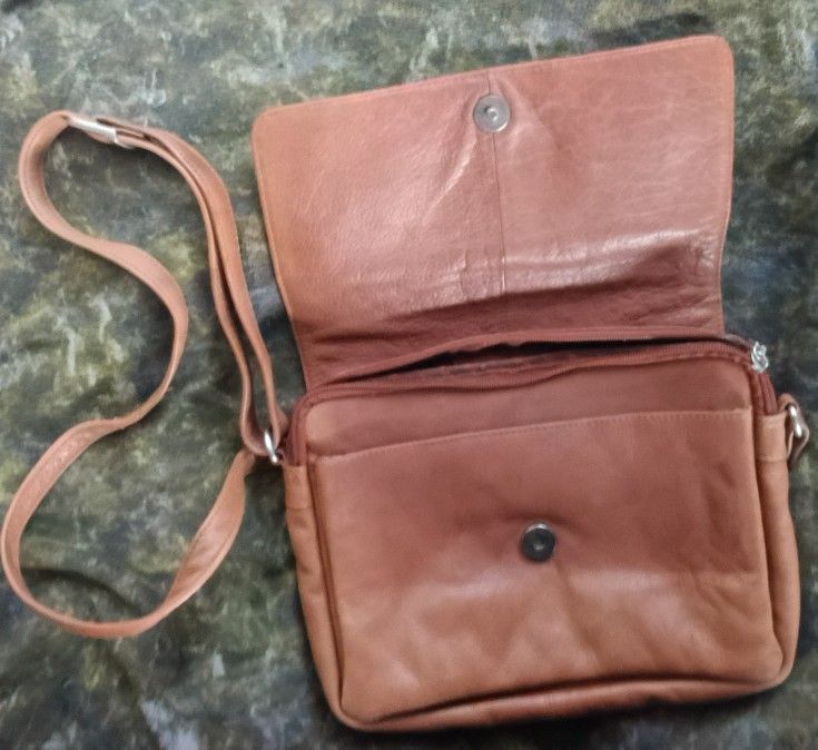 Paul And Taylor Shoulder Purse