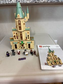 LEGO Harry Potter 76402 Hogwarts: Dumbledore's Office Set- (missing 8 pieces)