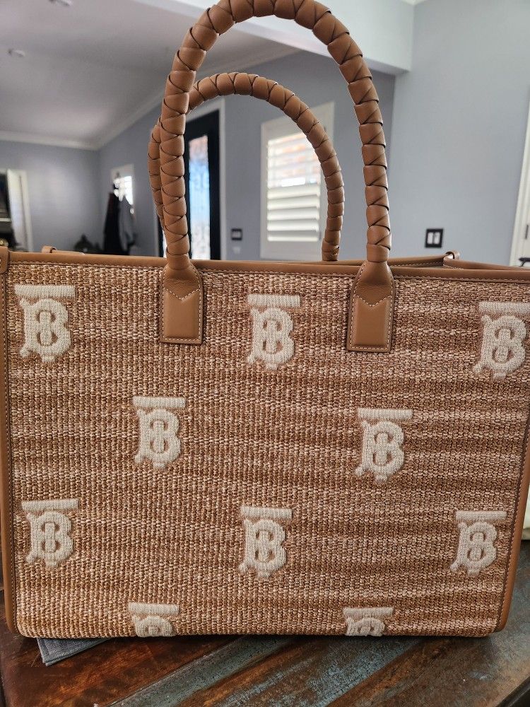 BAG $1200