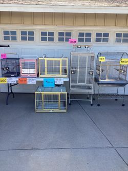 Bird / Parrot /  Carriers / Cages