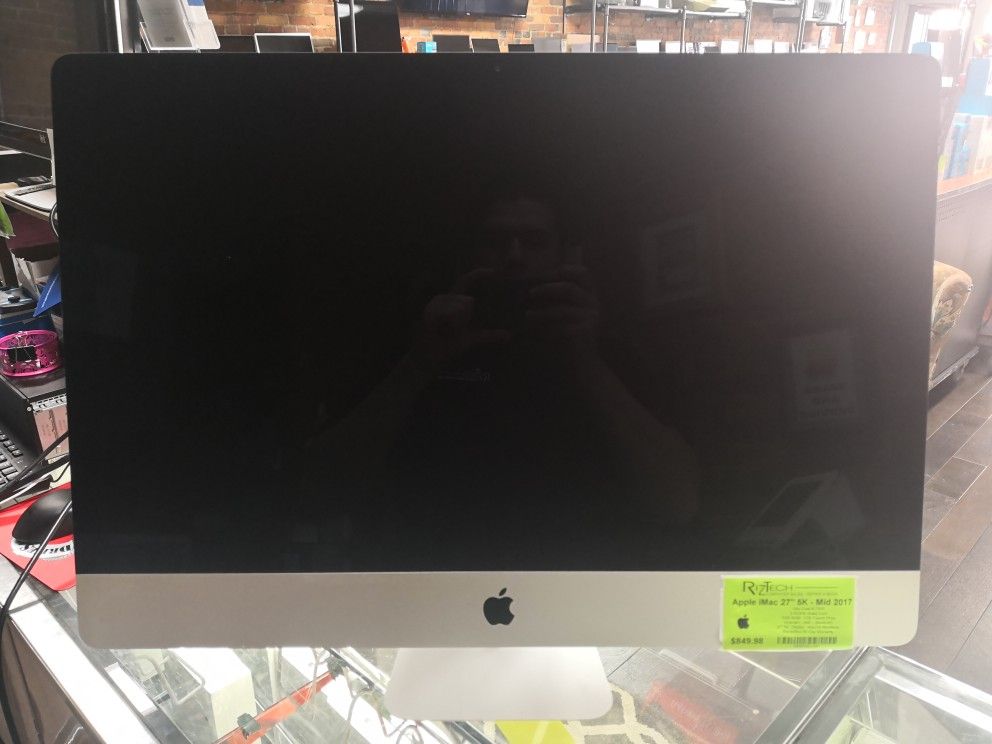 Apple iMac 27" Mid 2017 - Intel Core i5-7500, 8GB RAM, 256GB SSD, MacOS Monterey