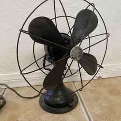 Vintage Westinghouse Fan. Works Great 