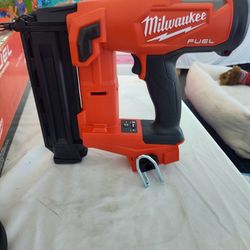 Milwaukee 18 Ga, Brad Nailer