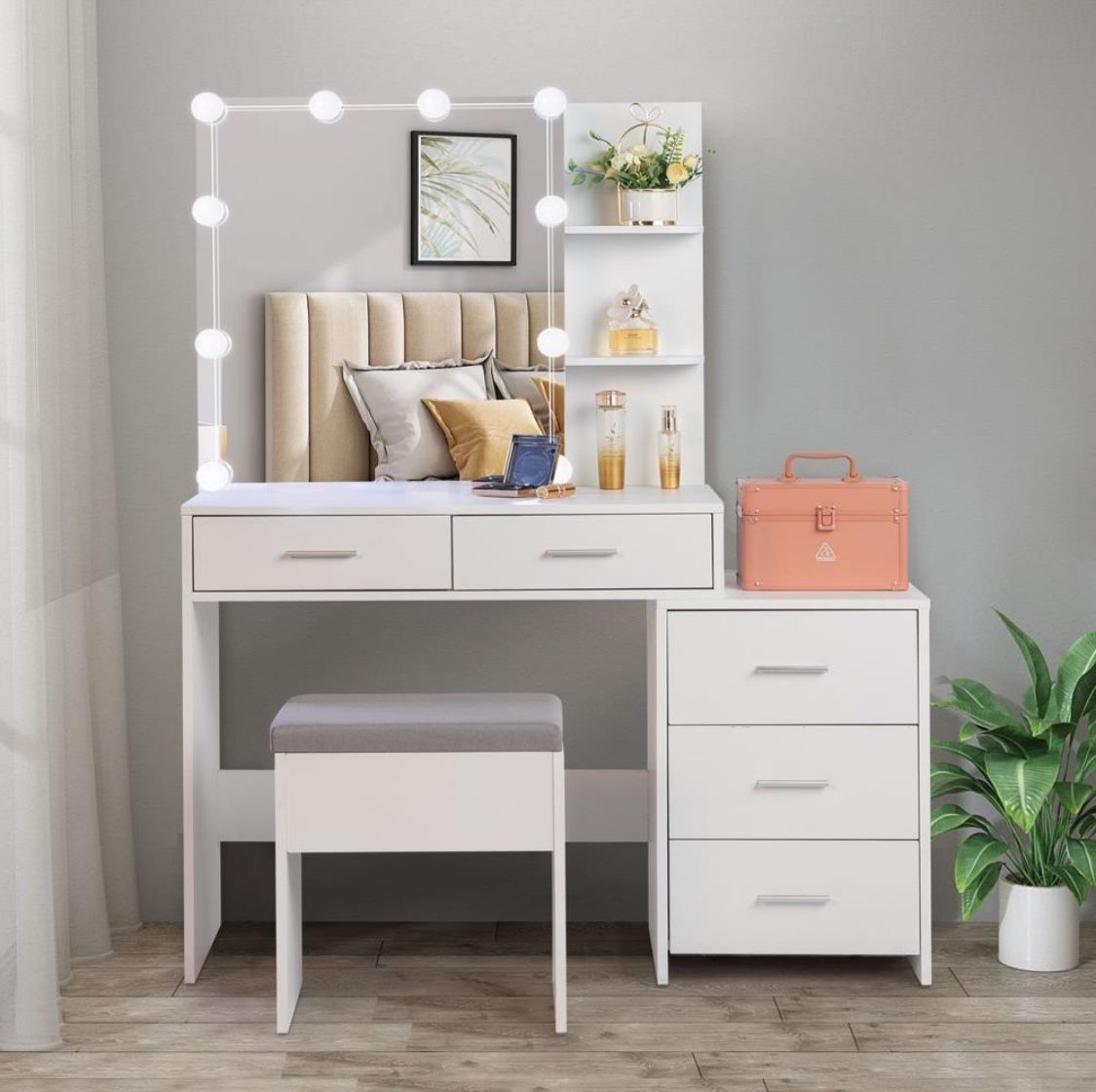 Make Up Vanity