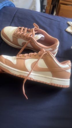 Rose Gold dunks size 7