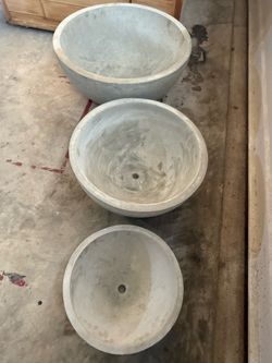 Modern concrete flower pots