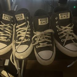 Converse Size 5 $25 Por Los Dos Pares 