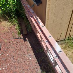 24 FT. WERNER FIBERGLASS ELECTRICAL  LADDER