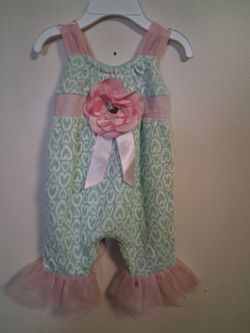 Baby Girl Romper with Flower Detail Size 3 months