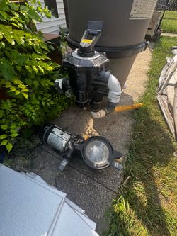 Hayward pool filter D.E. And pump
