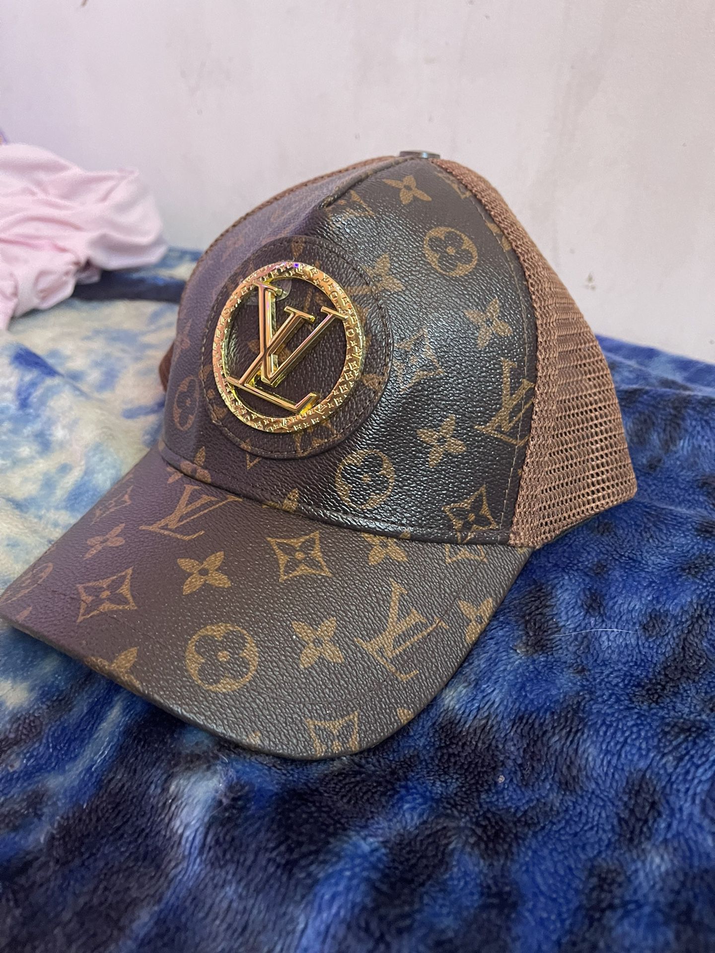 LV Brown Hat for Sale in New York, NY - OfferUp