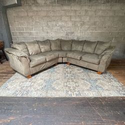 Teal U Curved Sectional Couch “WE DELIVER”