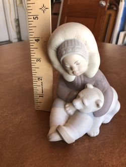 Lladro Eskimo with polar bear figure