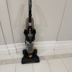 PowerSpeed Lightweight Powerful Upright Vacuum Cleaner NEU181D
