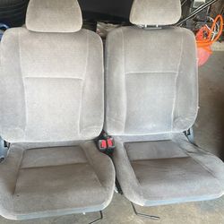 1999 Honda Civic Driver / Passenger Seats