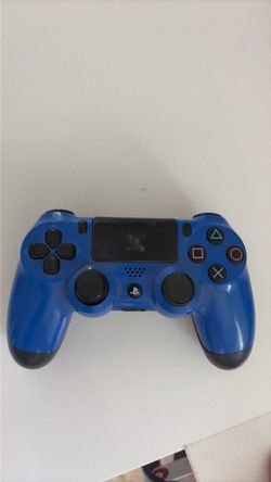 PLAYSTATION 4 CONTROLLER