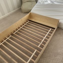 Sprout Kids toddler bed in excellent condition