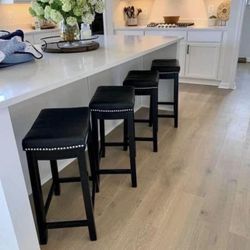 Bar Stools New in Original Packagings Set of 4 Beautiful With Nail Head Trim.