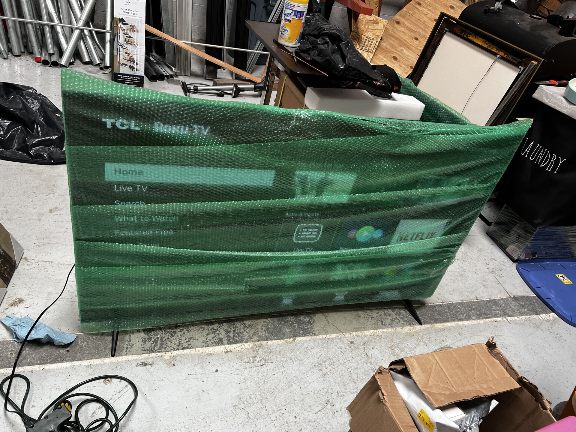 65” TCL Roku Tv