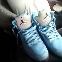 JORDANS MEN SIZE 10.5