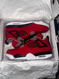 AJ4 Toro Bravo Sz 9.5