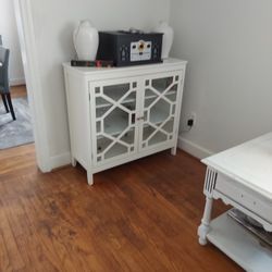 White Cabinet 