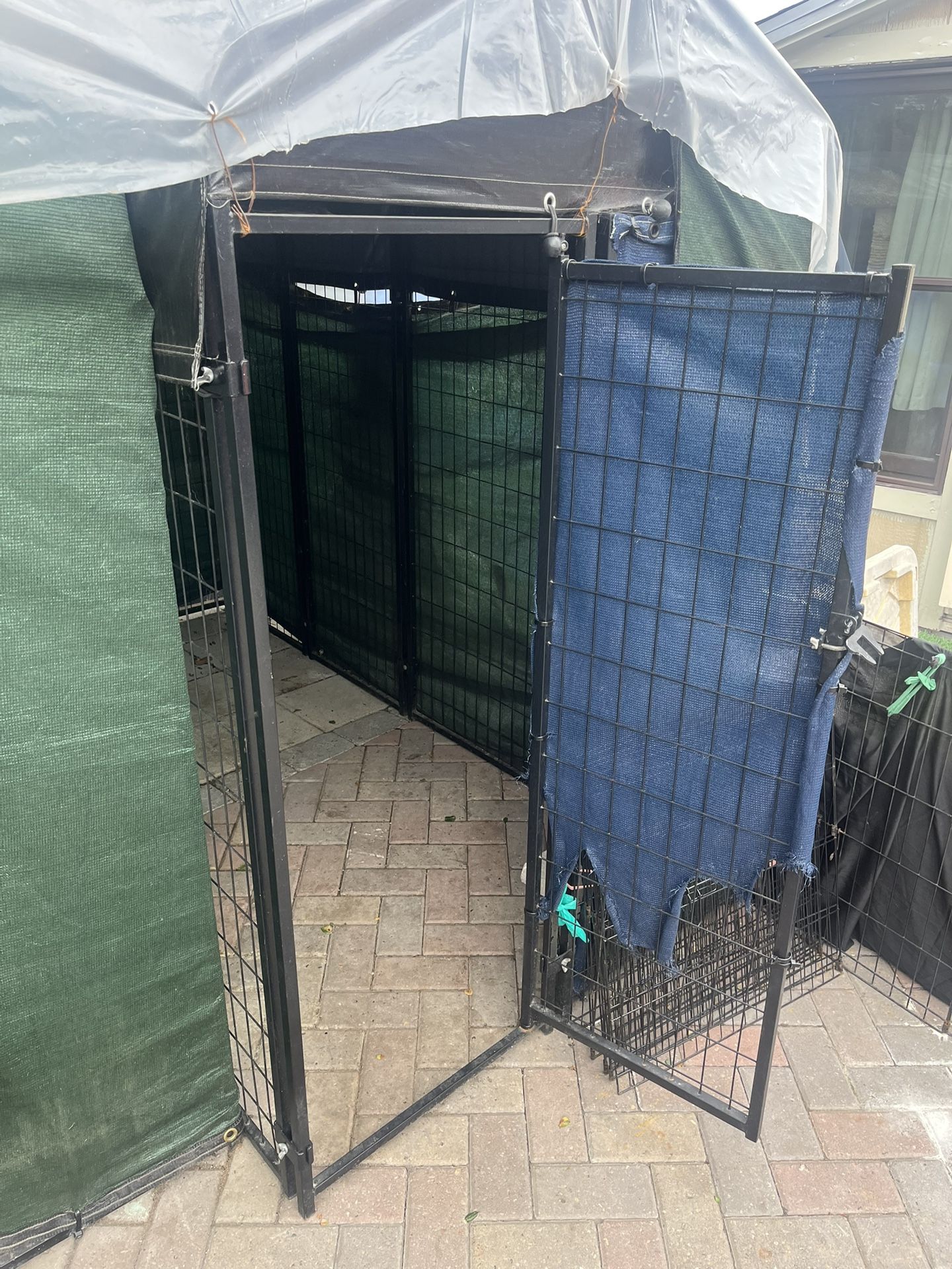 4’ Foot Wide By 8’ Long And 6’ Tall Outdoor Dog Kennels
